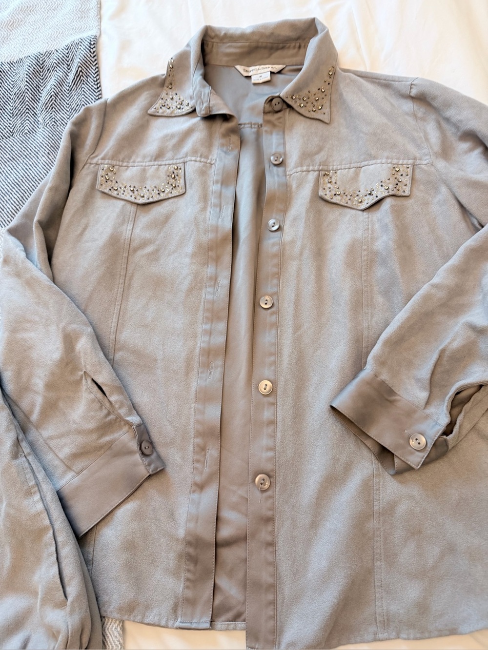 Wide-Leg Button-Front Set in Taupe - Picture 4 of 12